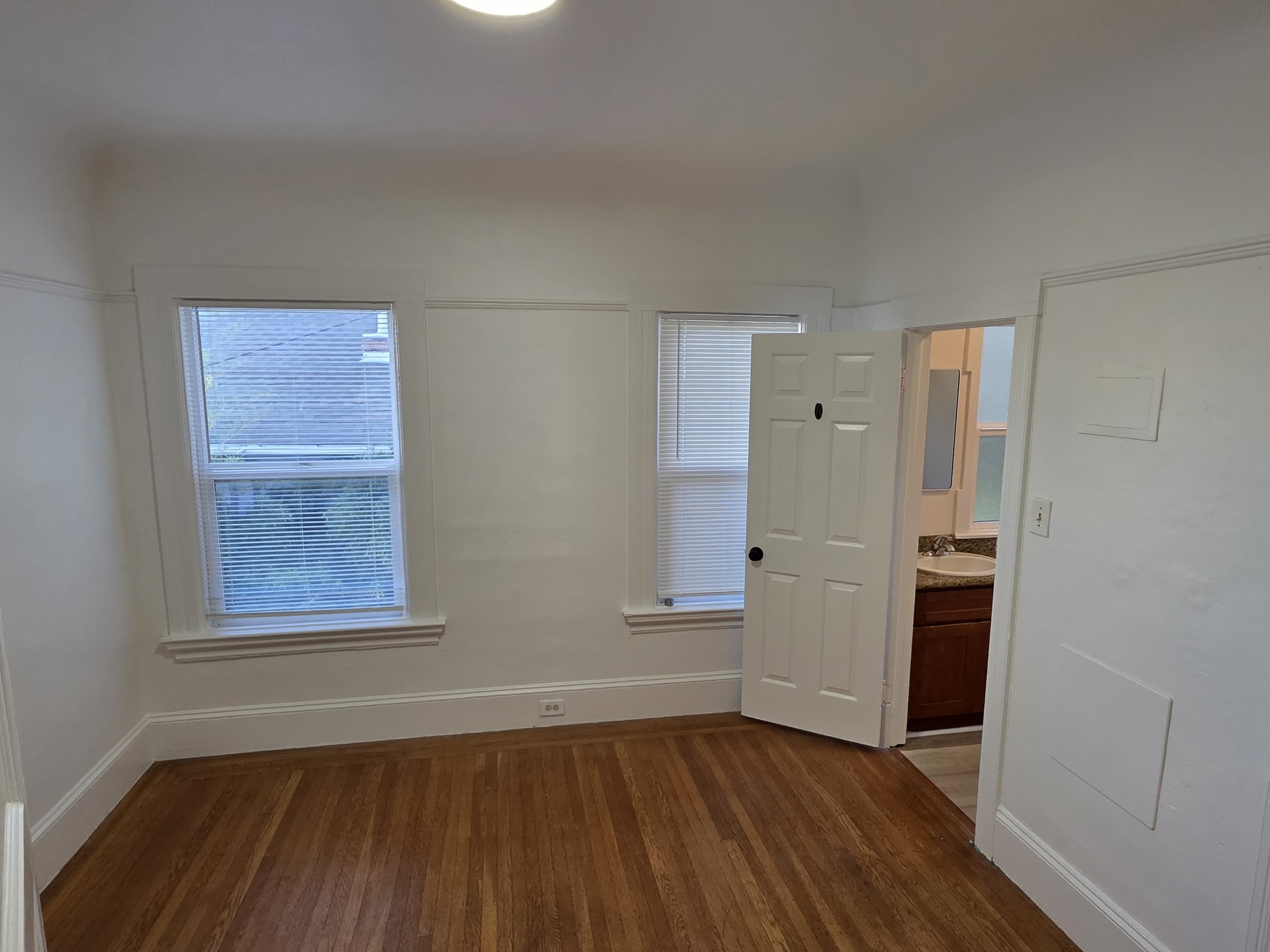 2025 Washington Avenue - 8b64ddee25cb4865831e639d2981e81e.jpg