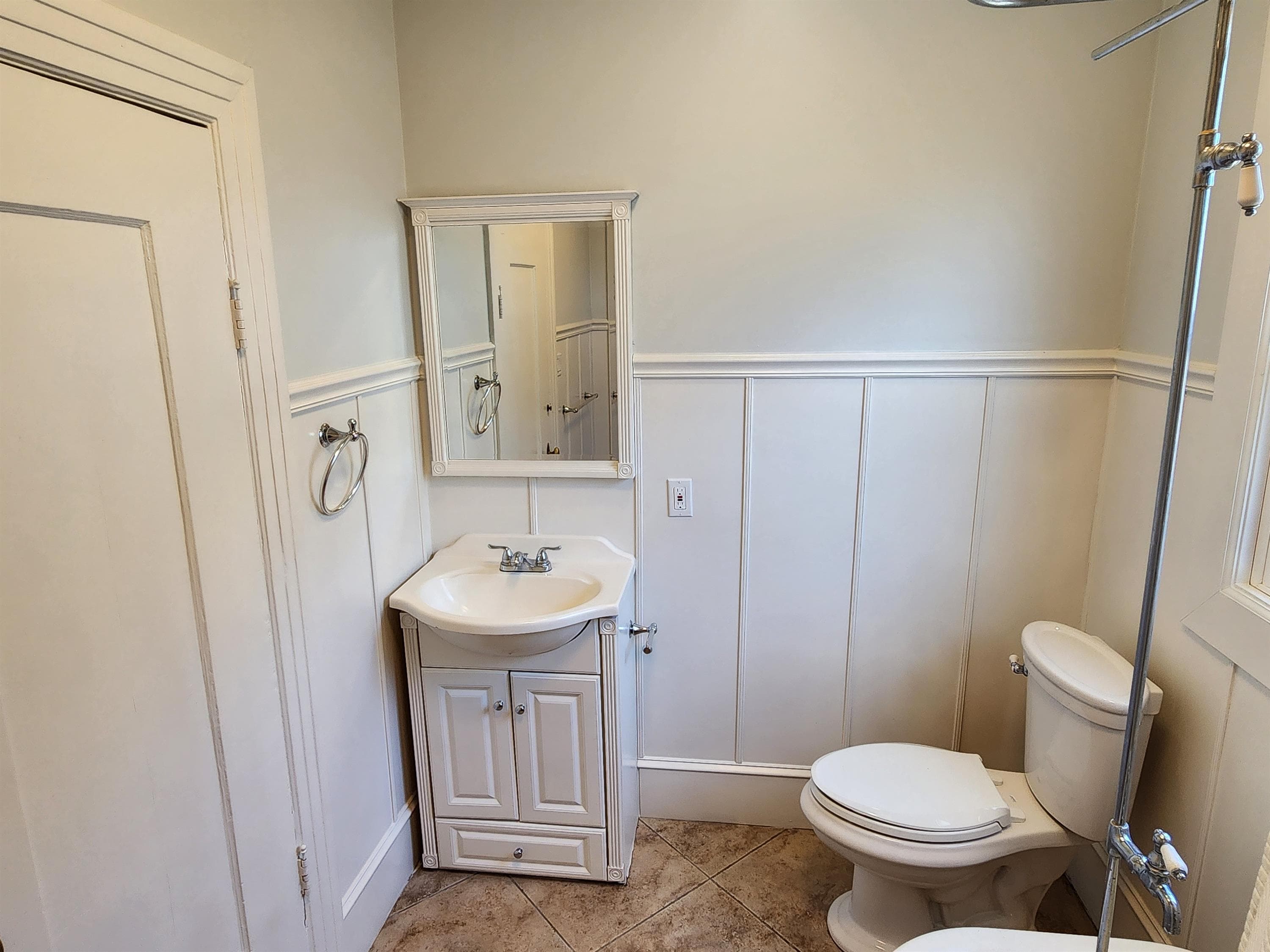 598 32nd Street - 5ac0cb56085343d4b807bdf318b9e32b.jpg