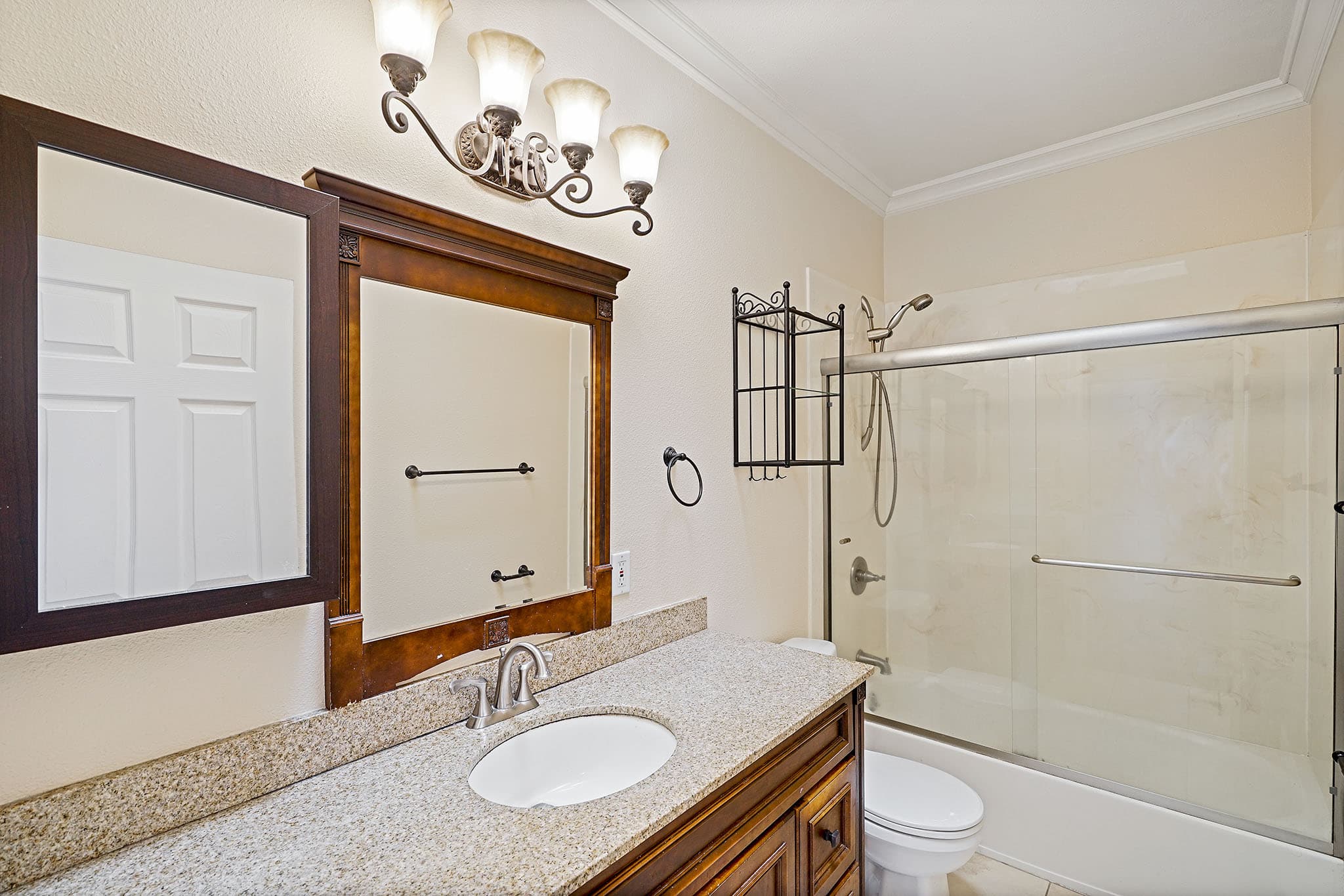 5553 Vallejo Street - 7abe8e780f194d01b7d6a50c4550b8ce.jpg