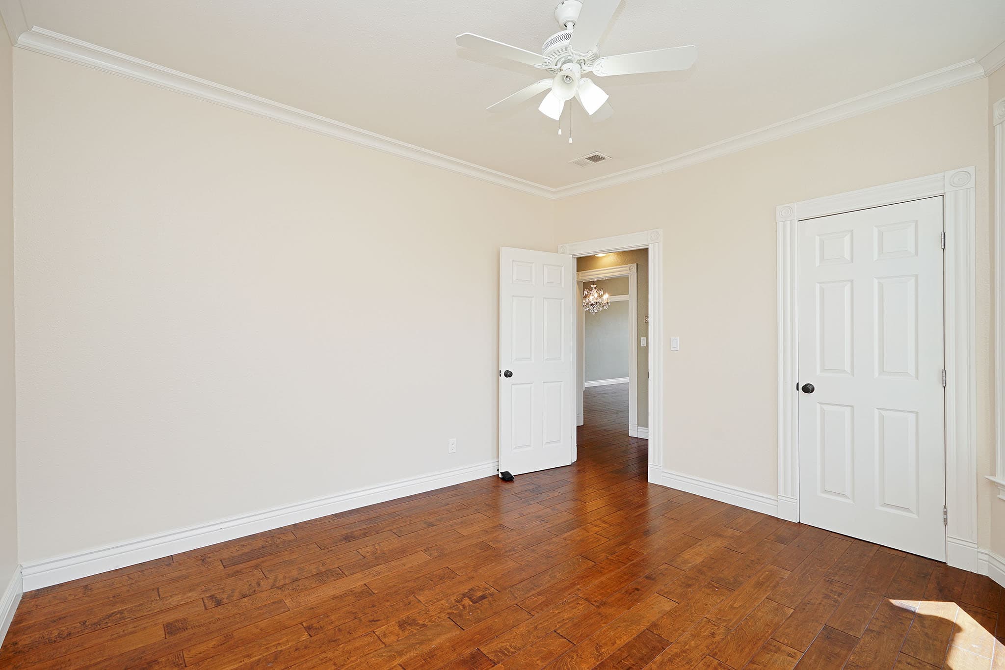 5553 Vallejo Street - c7f099cf19a24faaa4d1d9cbd3121dd7.jpg